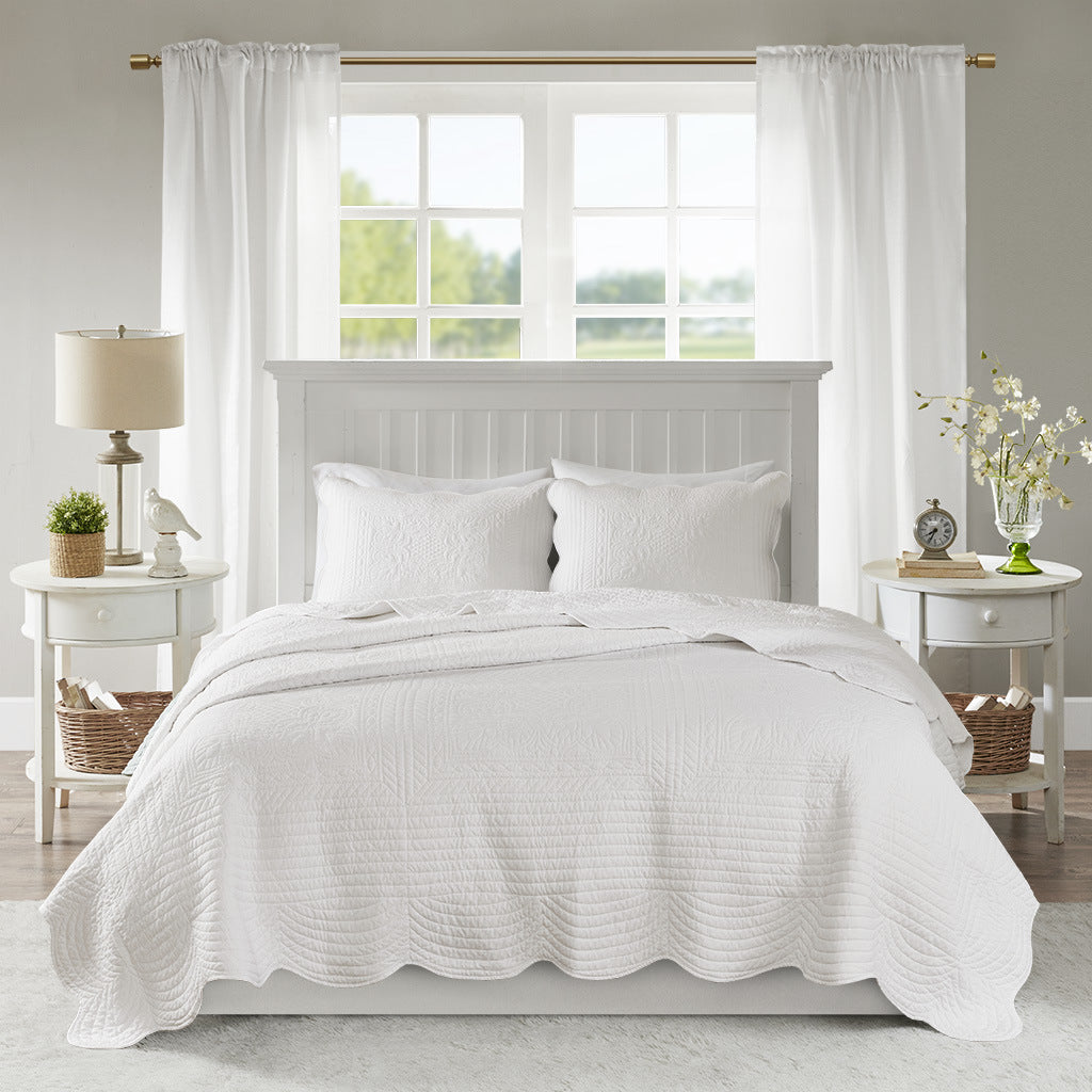 White 3 Piece Reversible Scalloped Edge Quilt Set - 94"W x 96"L - promeedsilk